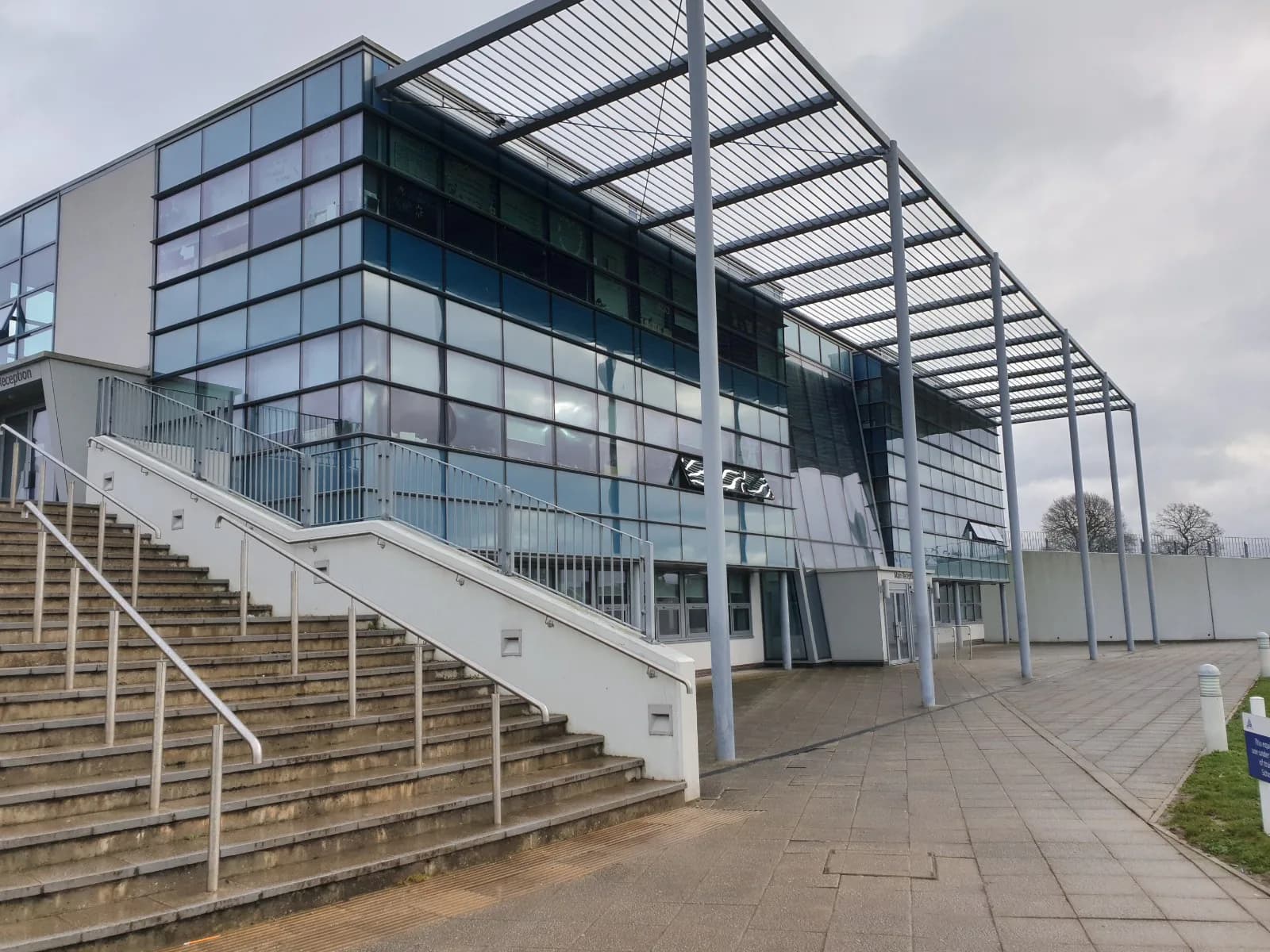 Exterior view of a Chelmsford school venue used for Russian classes.